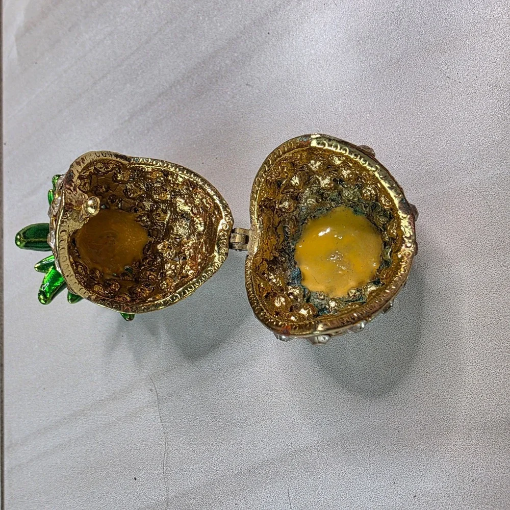 Vintage Pineapple Rhinestone Trinket Box‎ Gold Tone Green Enamel Hinged Jewelry